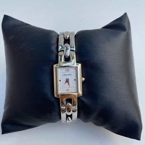 orologio da polso vintage Pierre Cardin tank in argento al quarzo