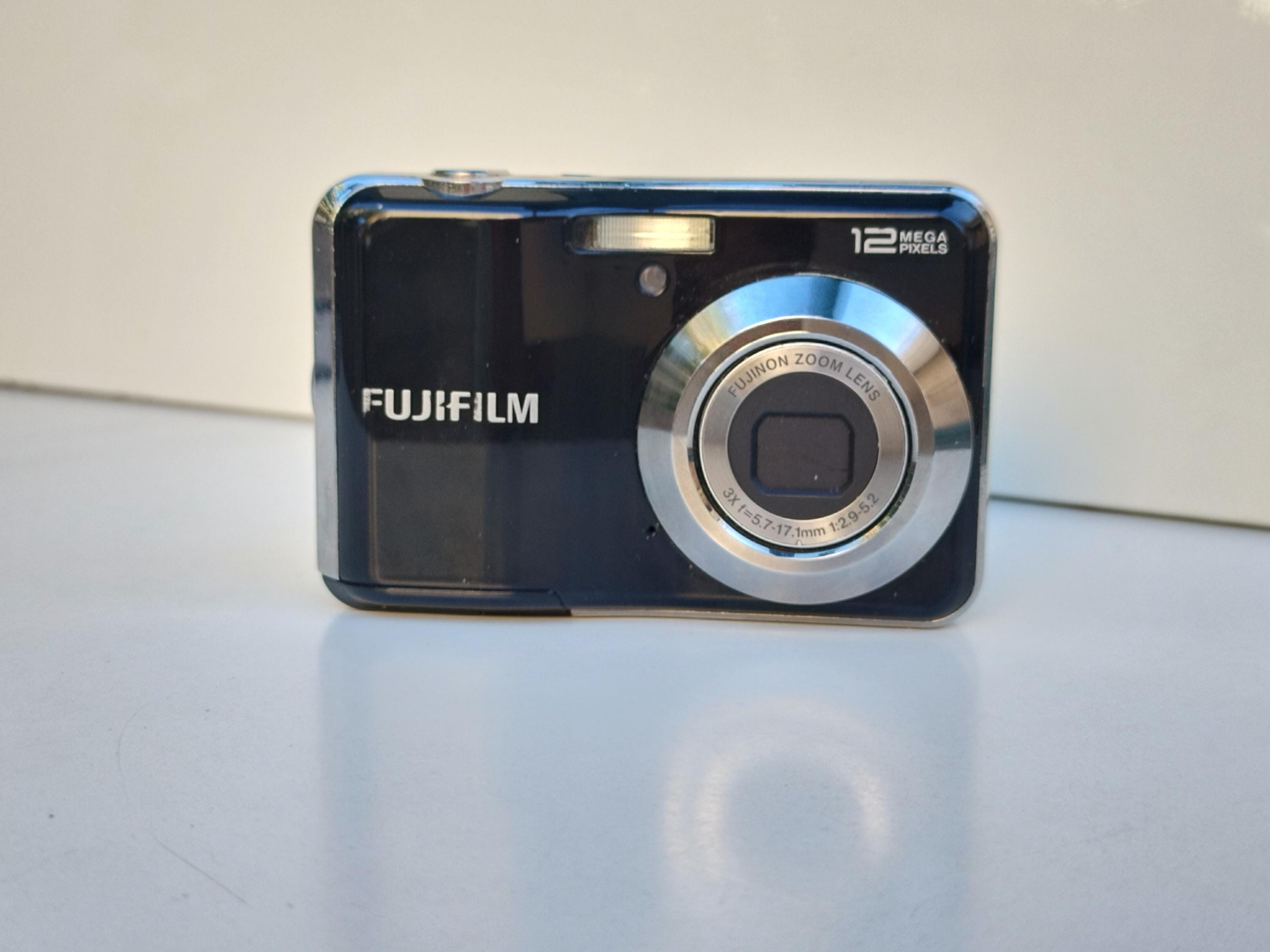 FUJIFILM FinePix AV100 (良品） 【公式通販】