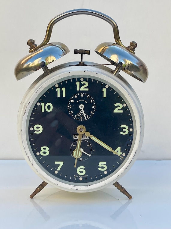 Tischuhr Peter, Wecker