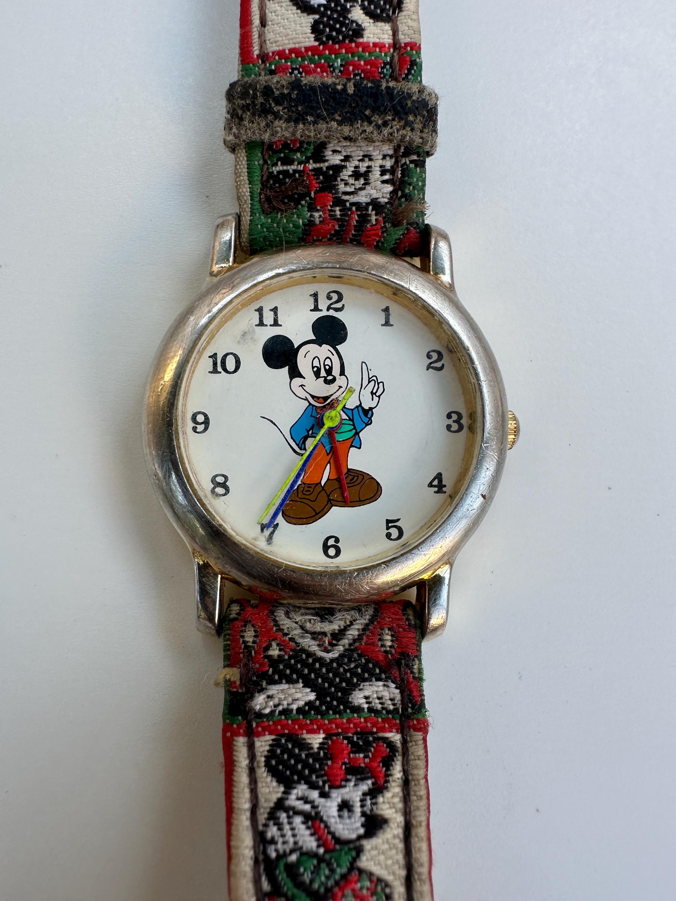 Mickey watch dial Italia