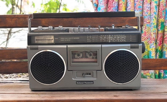 National Panasonic RQ-4050FD 4-band Radio Cassette Recorder