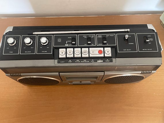 ラジオ・コンポ National TV/RADIO/CASSETTE RECORDER National Panasonic RQ-4050FD 4-band Radio Cassette Recorder