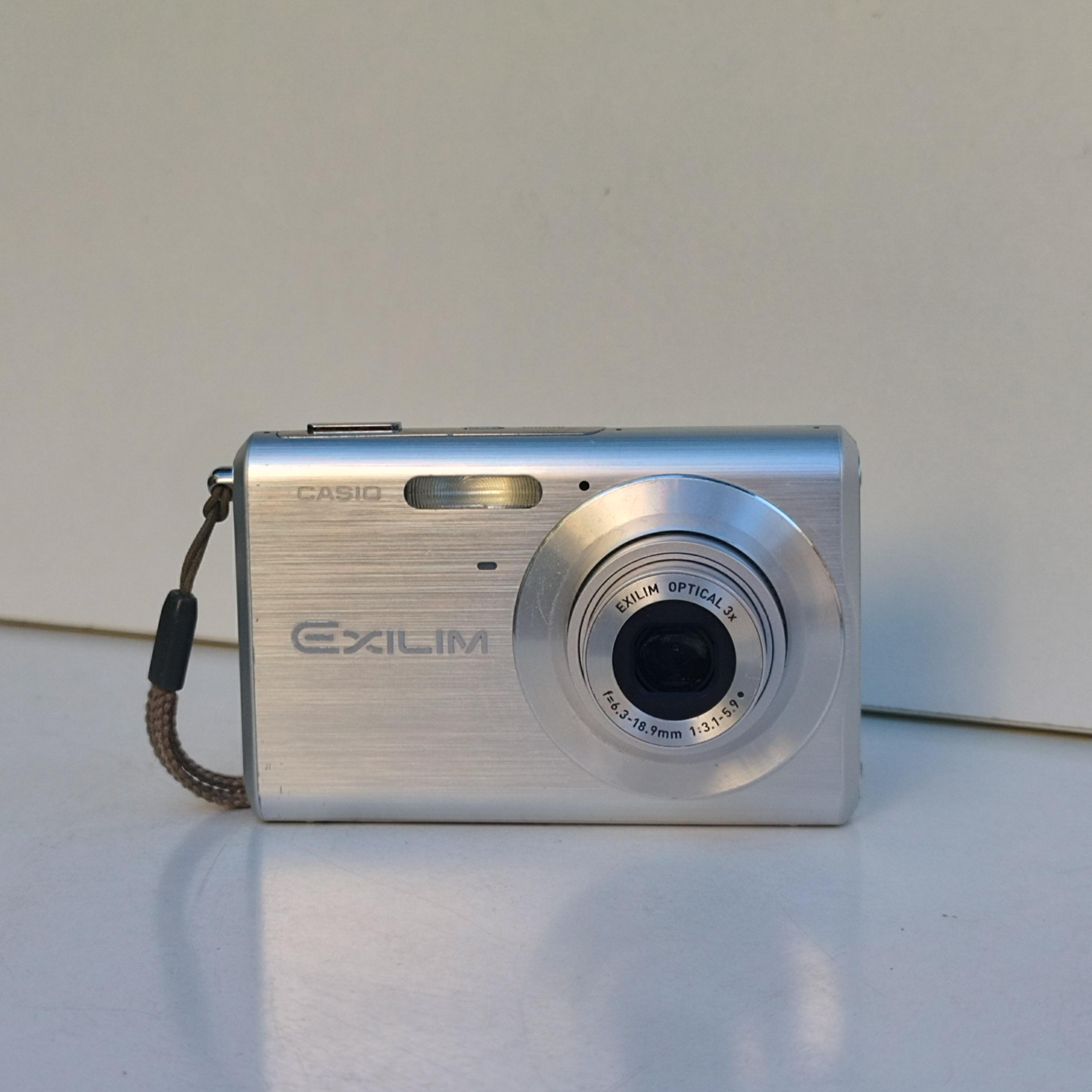 CASIO EXILIM ZOOM EX-Z60 シルバー 【公式通販】