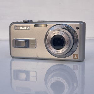 Panasonic Lumix DMC-LS2 5 MP Digital Camera With 3X Image