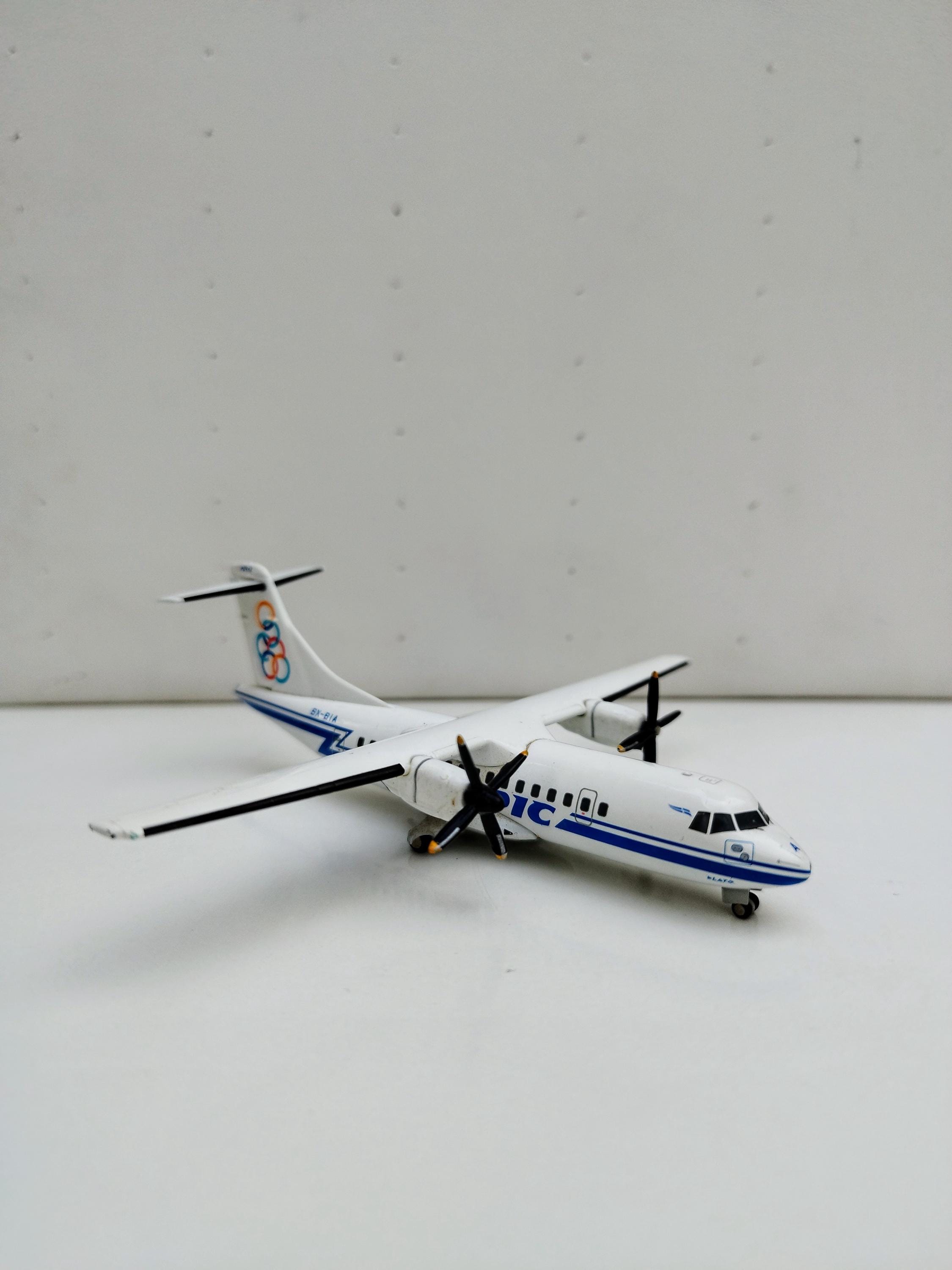 Herpa Wings 552417 1:200 Olympic Airways ATR-42-300 - Etsy