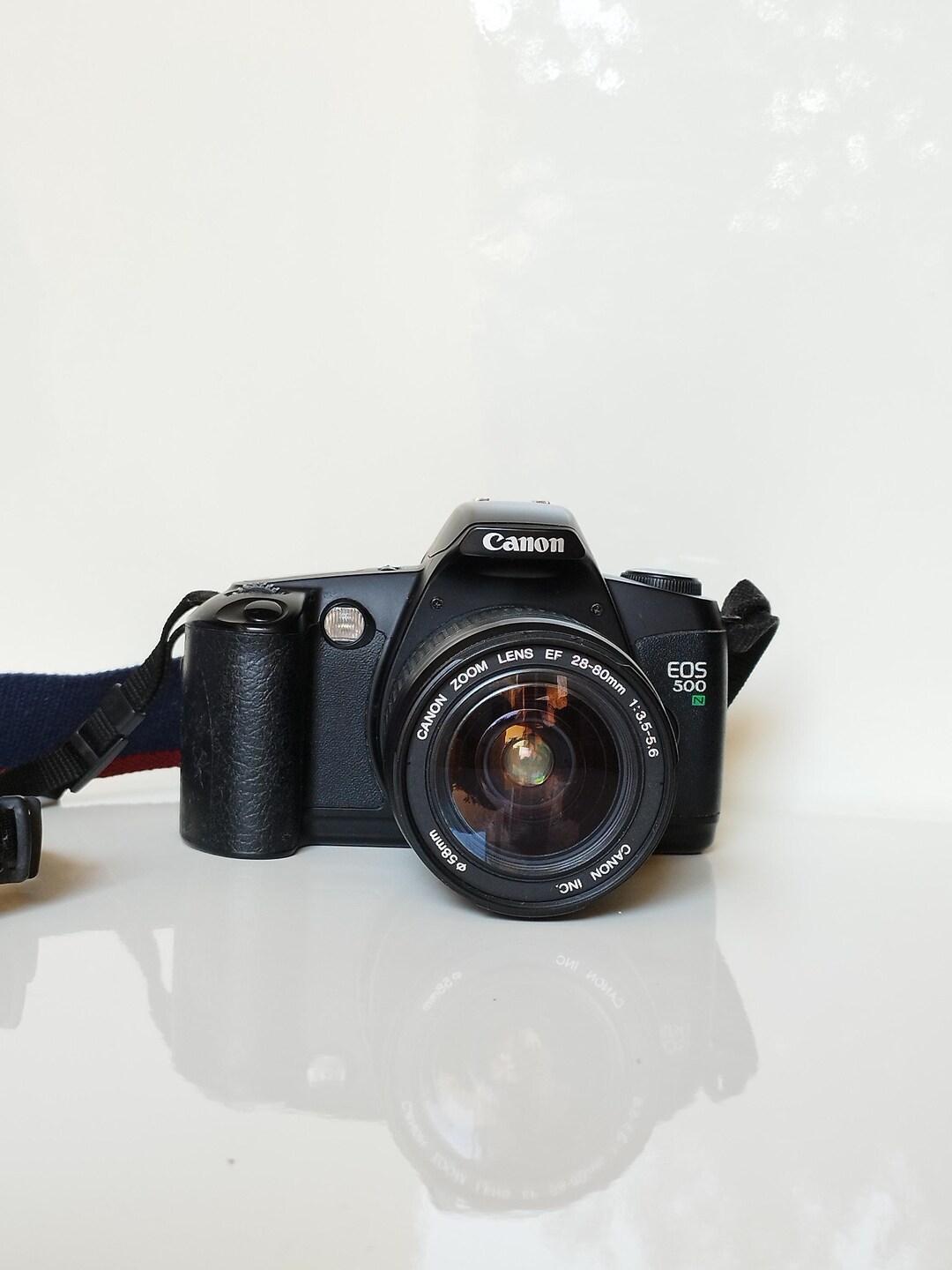 Canon EOS 500 Con Obiettivo 28-80 Mm – Fotocamera Reflex 35 Mm Usata In Buono Stato