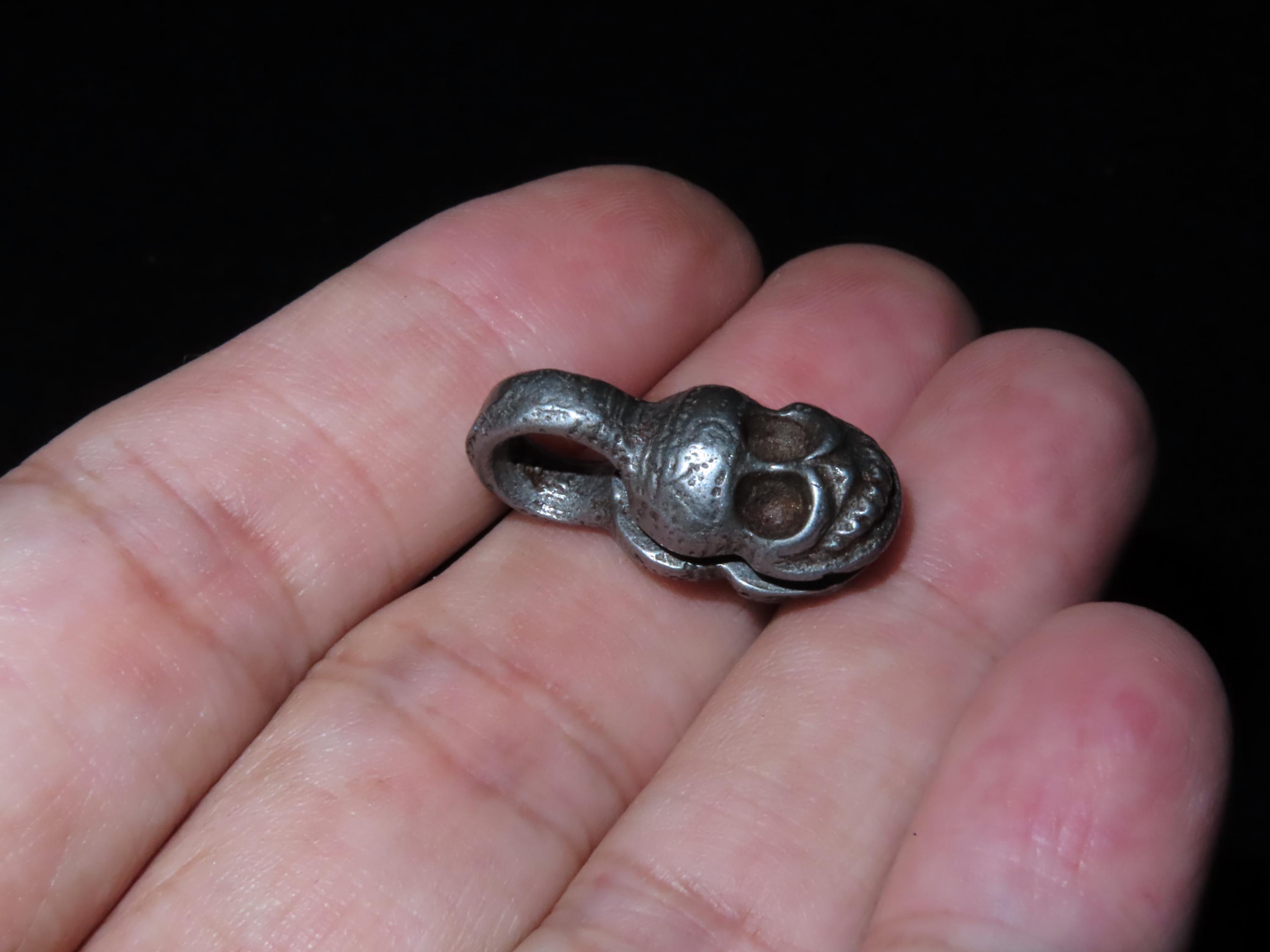 ネパール製合金チティパティ(スカル)数珠　マーラー　ヴィンテージオールドストック ネパール チベット仏教 冷鉄製 チチパティ スカル マーラー 数珠