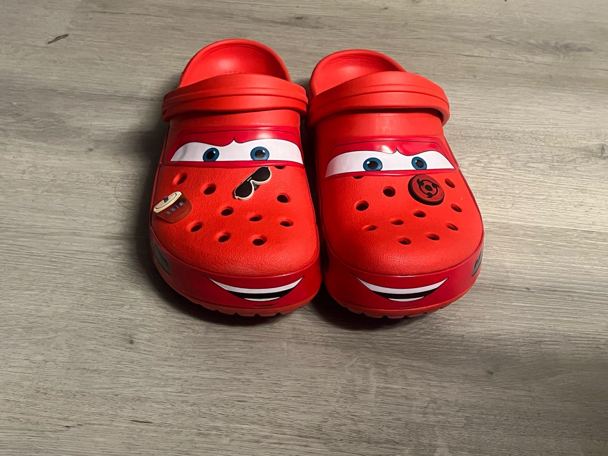 Crocs Classic Clog Lightning McQueen | 205759-610 | Laced