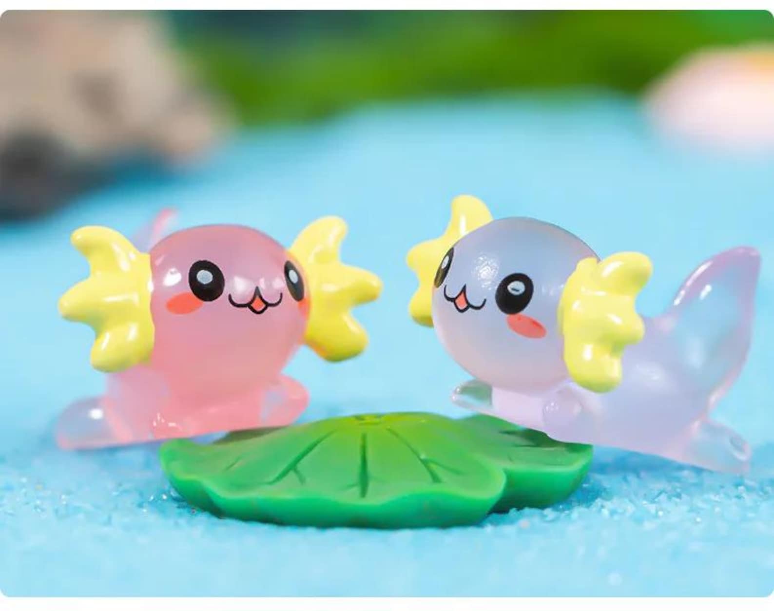 60pcs Mini Axolotl Résine, Paillettes Figurines Miniatures Axolotl Petites Figurines Animaux Mini Figurines Axolotl pour Bricolage Aquarium Maison de Poupée Décoration (6 Couleurs