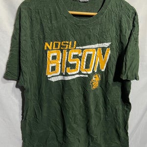 Vintage North Dakota State Bison football T-shirt Size XL