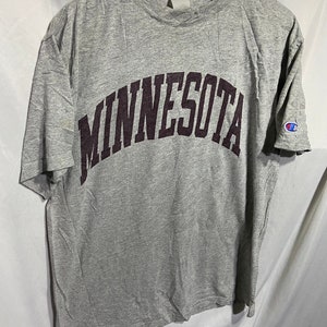Vintage University of Minnesota x Champion T-shirt Storlek L
