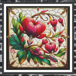 Può includere: Uno schema di punto croce che presenta un design di vetrata di fiori di cuore sanguinante in tonalità di rosso, rosa e verde. Lo schema è realizzato da "Zanna Crosswell".