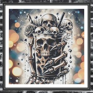 Puede incluir: Impresión enmarcada con un diseño de calavera. La obra de arte representa una taza con forma de calavera sostenida por manos esqueléticas, llena de calaveras más pequeñas y una rosa. El fondo tiene luces bokeh y una paleta de colores oscura.