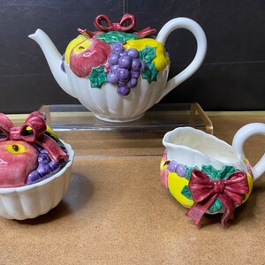 Vintage OCI Fitz & Floyd Fruit Red Bow 1992 Teapot Creamer And Sugar Set RARE