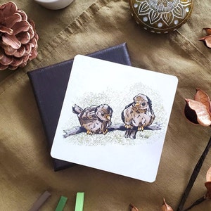 Vierkante vogelillustratie, mooie dierenillustratie - schattig duo van vogels - handgemaakte bladwijzers - kinderillustratie - leuk cadeau