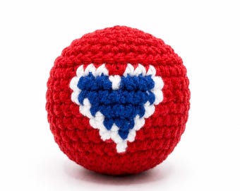 Handgemachter gehäkelter Hacky Sack | Rot Weiß & Blau Footbag | Fidget Spielzeug | Retro 90er Jahre Spielzeug | Stressball häkeln | Sinnliches Geschenk | USA Farben