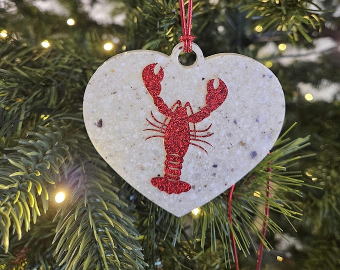 Lobster Inlaid Heart Ornament, A Symbol of Maine’s rich heritage,Crushed Oyster Shell