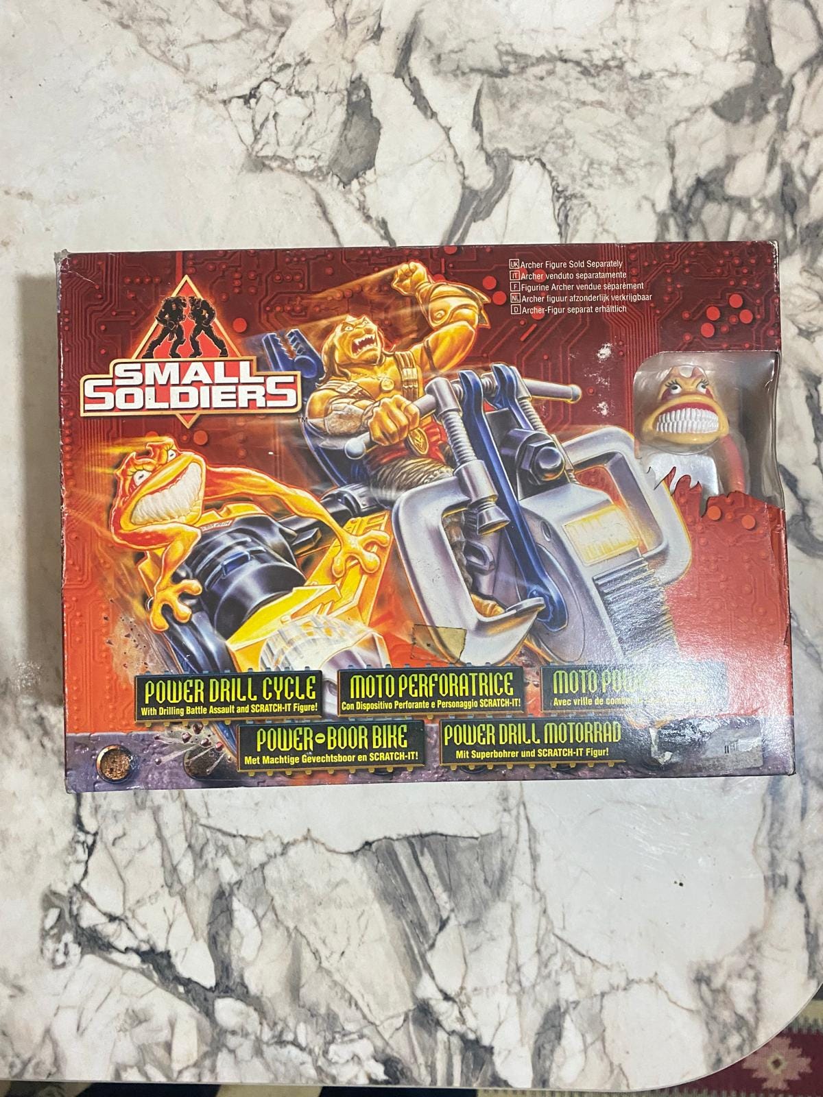 Small Soldiers FLIP OVER ACTION ATTACK ZONES includes 4