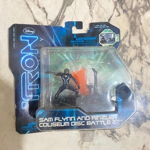 Disney Tron Legacy Black Guard & Sam Flynn Action Figures