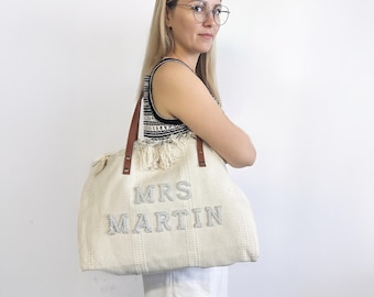 Bolsa de mano personalizada con letras de perla para novia, bolsa personalizada con nombre para novia, regalo para despedida de soltera, regalos para novia, regalo de compromiso, regalo para futura novia