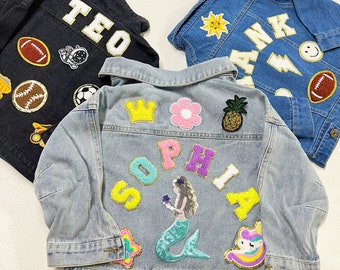 Veste en jean personnalisée pour enfants avec patch lettre chenille, veste en jean personnalisée avec nom en chenille pour tout-petits, cadeau de veste avec patch pour garçons