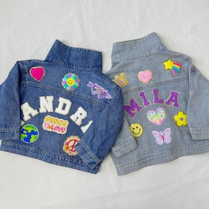 Jaqueta jeans com remendo de carta de chenille infantil, jaqueta jeans personalizada com nome de chenille para crianças pequenas, presente personalizado para meninos