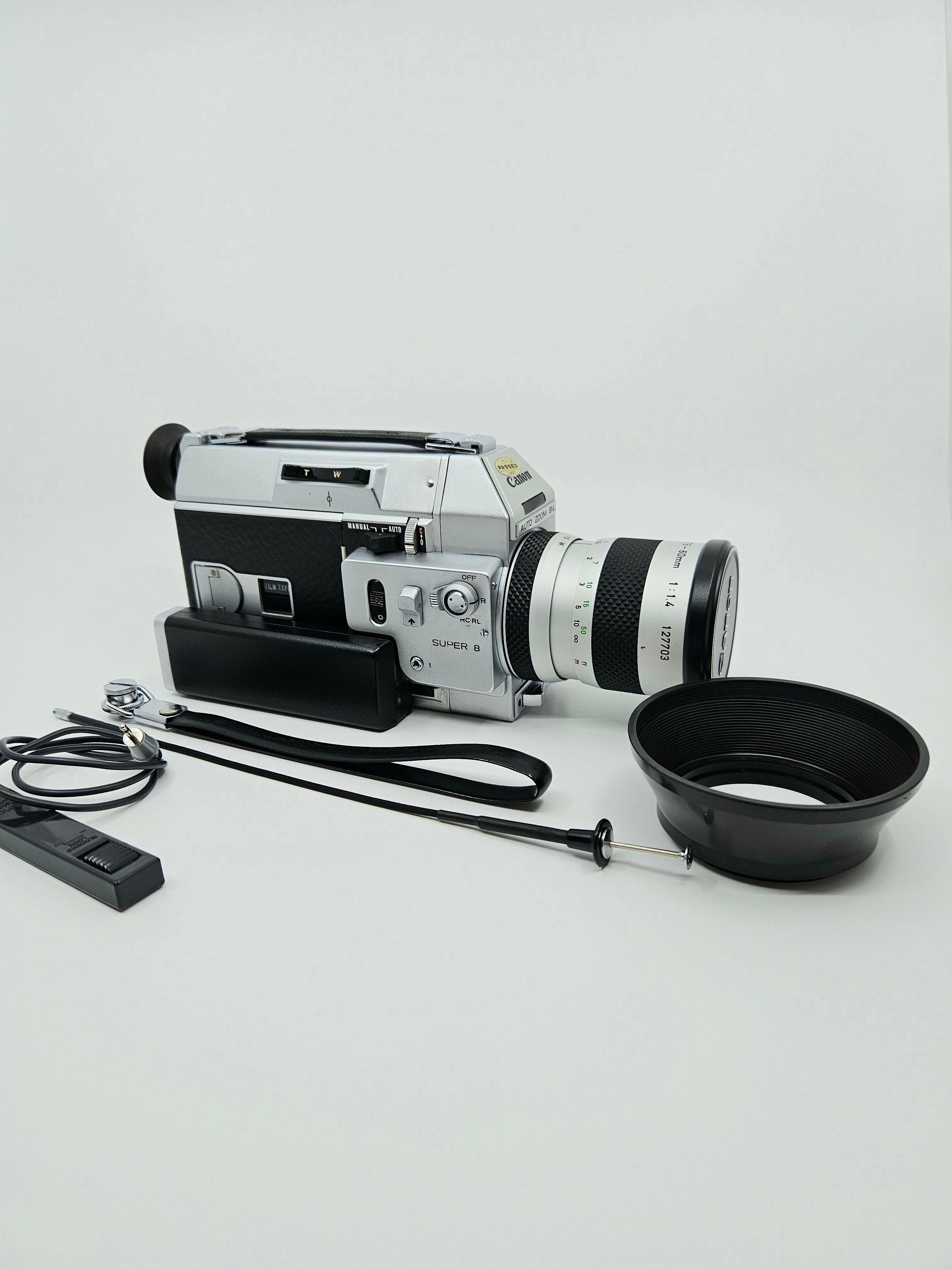 Canon 814 Auto Zoom Super 8 Film Camera | Excellent Canon 814 Auto Zoom Super 8 Film Camera | Excellent