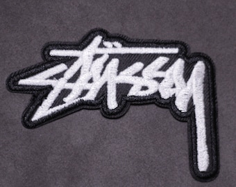 Stüssy geborduurde opstrijkpatch