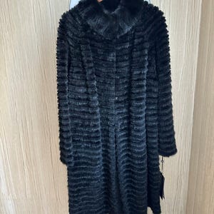 ミンクの毛皮のコート、ウサギの毛皮のコート、毛皮のジャケット、黒い毛皮のコート、高級コート、毛皮の襟のコート、黒いロングカーディガン、プラスサイズのコート