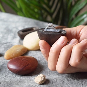 Pebble Environmental Solid Wood Ring Box/Jewelry Storage/Engagement Ring Box/Valentine's Day/Mother's Day