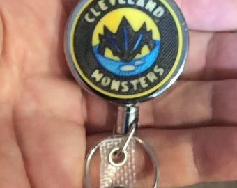 Carrete de insignias de los Cleveland Monsters