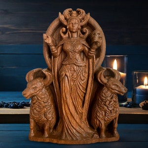 Hecate Goddess of Witchcraft and Magic Statue Pagan Mythical Goddess Figurine Hecate Statue Greek Goddess for Pagan Home Altar Kit Wicca Art