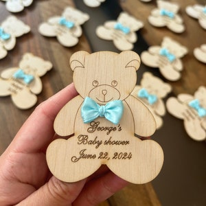 Bomboniere a forma di orsetto con nastro / Regali di ringraziamento tagliati al laser / Regali omaggio / Regalo ricordo personalizzato / Magneti in legno personalizzati