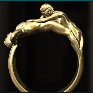 A couple in Two-4-One head style position statement ring. Kinky jewellery, silver 925,