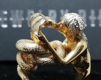 Woman snake kiss, woman kissing a cobra snake, Silver 925 snake ring