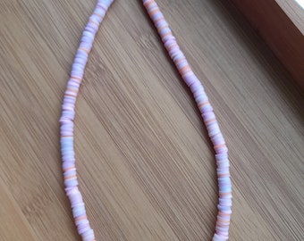 collier rose pastel