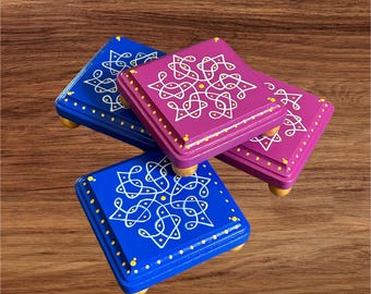 Kolam Chowki Set of 4 : Square Indian Pooja Peeta for idols, Housewarming Decor