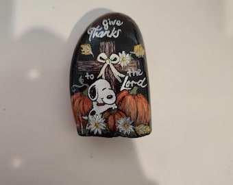 Hand-Painted Snoopy “Give Thanks to the Lord” Rock – Faith-Inspired Peanuts Art