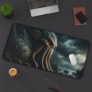 Tapis de bureau Cthulhu, design lovecraftien, sous-vêtement horreur Dark Fantasy Eldritch God Art, horreur cosmique, décoration de bureau pour la maison, espace de travail, idée cadeau