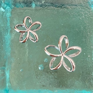 plumeria pendant/sterling silver/Hawaiian pendant