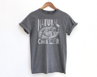 Natural Born Chiller Sloth Graphic T-Shirt, Trendy Animal Print Tee, Unisex Casual Clothing, Soft Vintage Style Comfort Colors Shirt