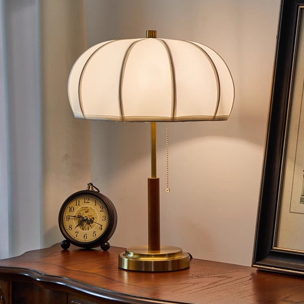 Retro Nanyang table lamp