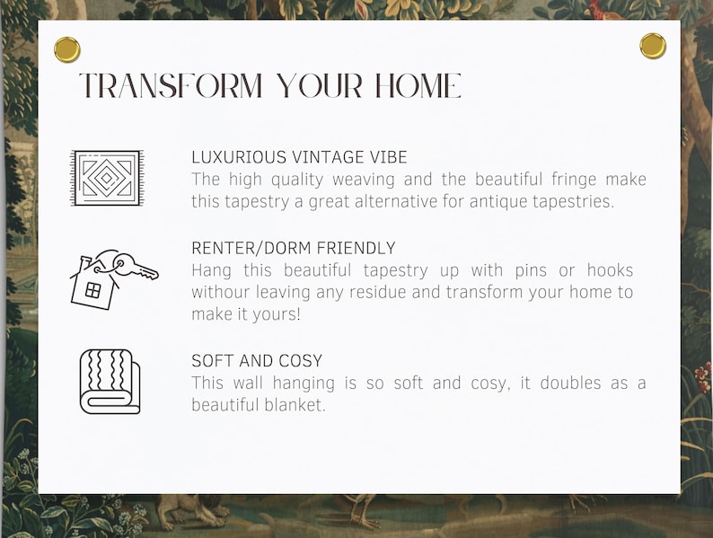 Może przedstawiać: Biała karta z napisem &bdquo;TRANSFORM YOUR HOME&rdquo; i trzema punktami opisującymi gobelin. Karta jest ozdobiona złotymi akcentami i znajduje się na tle gobelinu w stylu vintage.