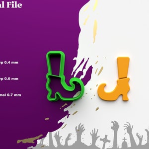 Puede incluir: Archivo digital con dos diseños de cortadores de galletas de bota de duende. Uno es verde, el otro naranja. La imagen incluye el texto "Digital File" y "STL". El fondo es blanco y morado con un gráfico de manos de zombis.