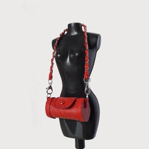 Roter Zylinder Tasche, handgemachtes Miniatur Zubehör für 11,5 Zoll 29 cm normal große Puppe