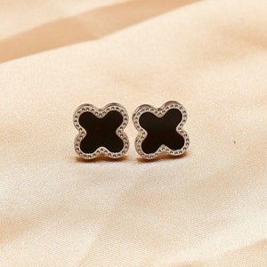 18k Gold Clover leaf Stud Earrings, Perfect Jewelry Gift for Her, Stud Earrings for Women, 18k Gold Stud Earrings, Gold Plated Earrings