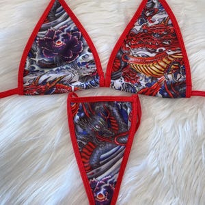 Drakmönster Microkini – Exotiska danskläder, strippbikini, minimalt täckande stringtrosor