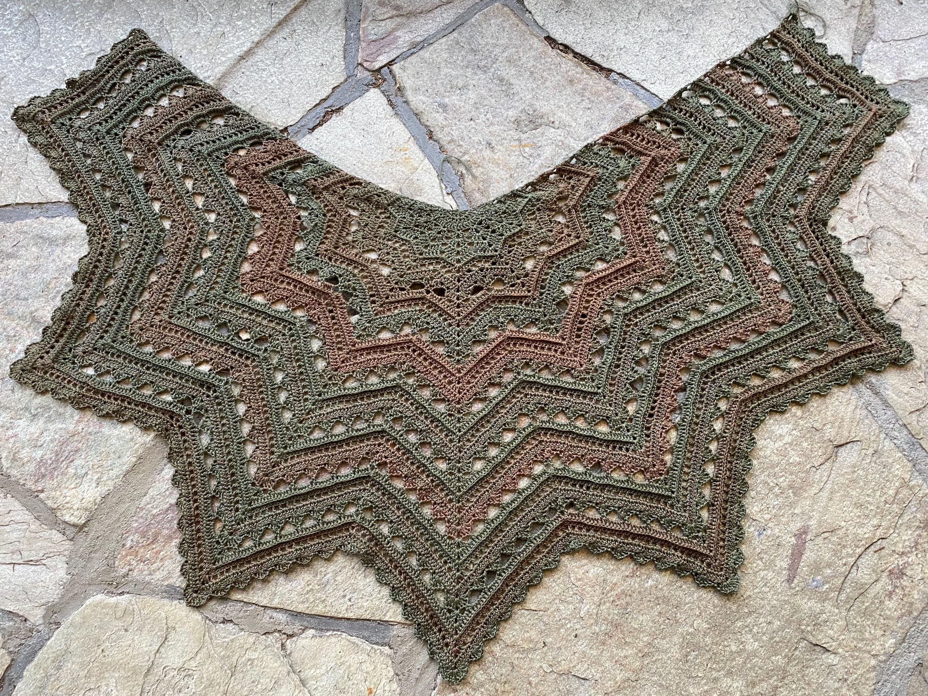 40 Fabulous Crochet Star Blankets and Patterns You Must Make 16 Crochet pattern shawl and blanket Halata Star German