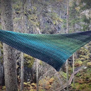 Crochet pattern shawl ribs German English Finnish