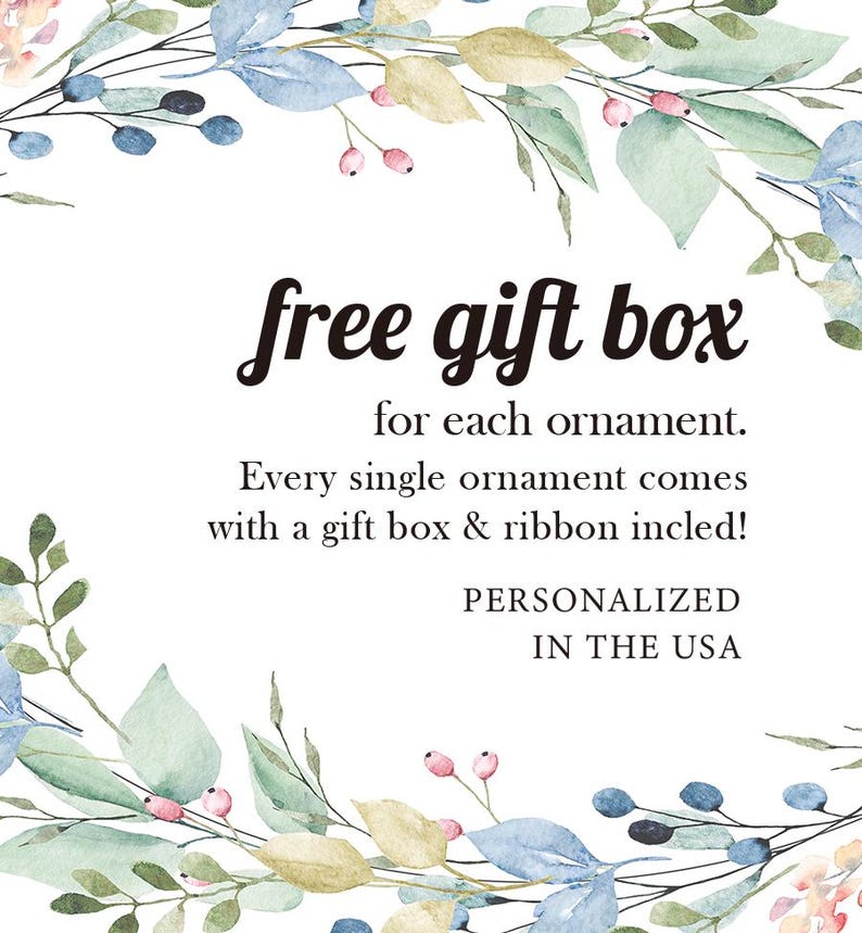 Puede incluir: Fondo blanco con dise&ntilde;o floral en acuarela en azul, verde y amarillo. El texto en escritura negra dice "free gift box for each ornament". Texto adicional indica "Every single ornament comes with a gift box & ribbon incled!" y "PERSONALIZADO EN EE. UU."